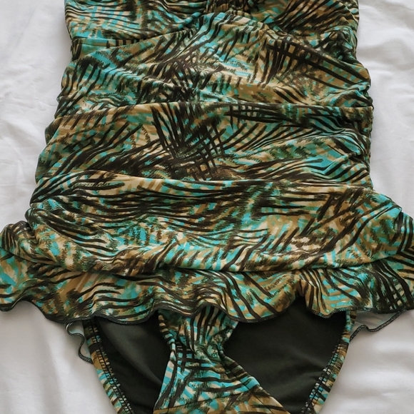 Mossimo bathing suit - Picture 2 of 8